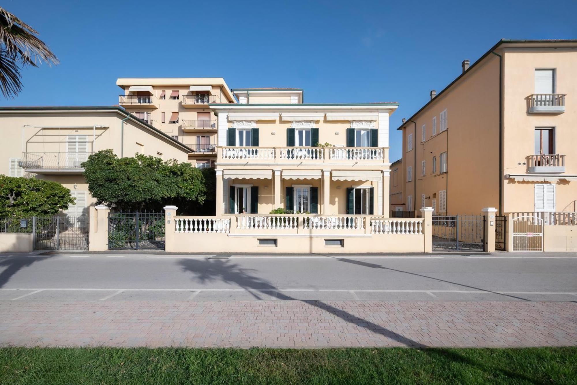 Villa Liberty San Vincenzo Eksteriør bilde