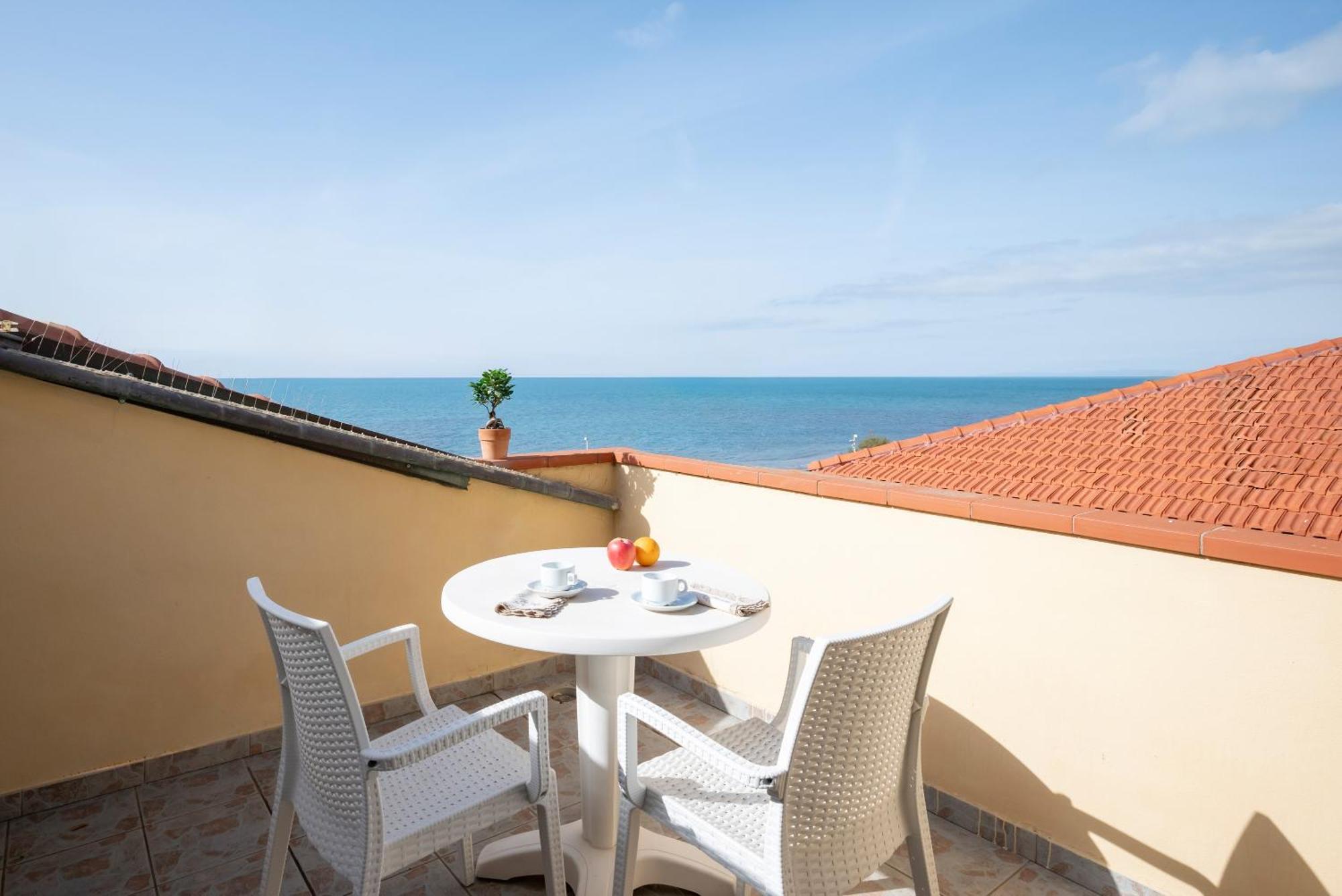 Villa Liberty San Vincenzo Eksteriør bilde